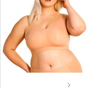 Evelyn Bobbie Defy bra